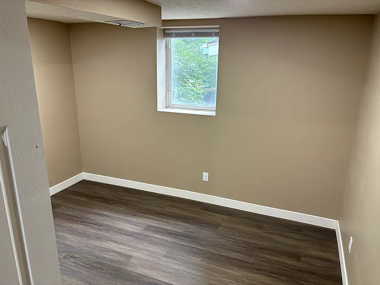 Basement Bedroom #4