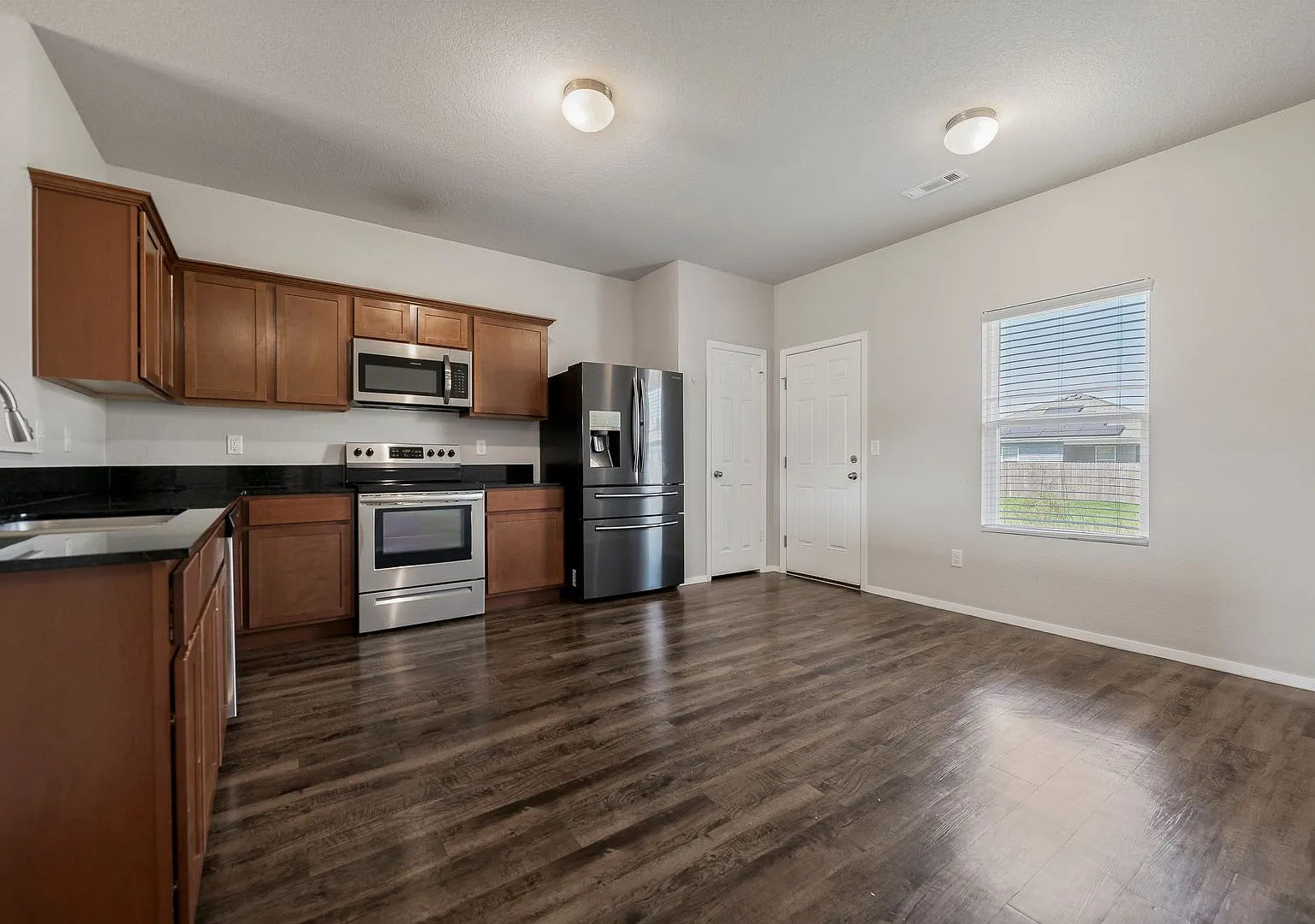 New Home Waiting For You! — Photo 4