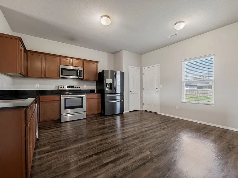 1195 S Ivory Bill Ln — Photo 4