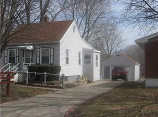 2441 Fruitland Blvd SW, Cedar Rapids, IA 52404