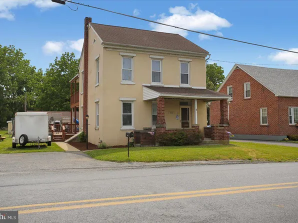 322 Chestnut St, Mertztown, PA 19539