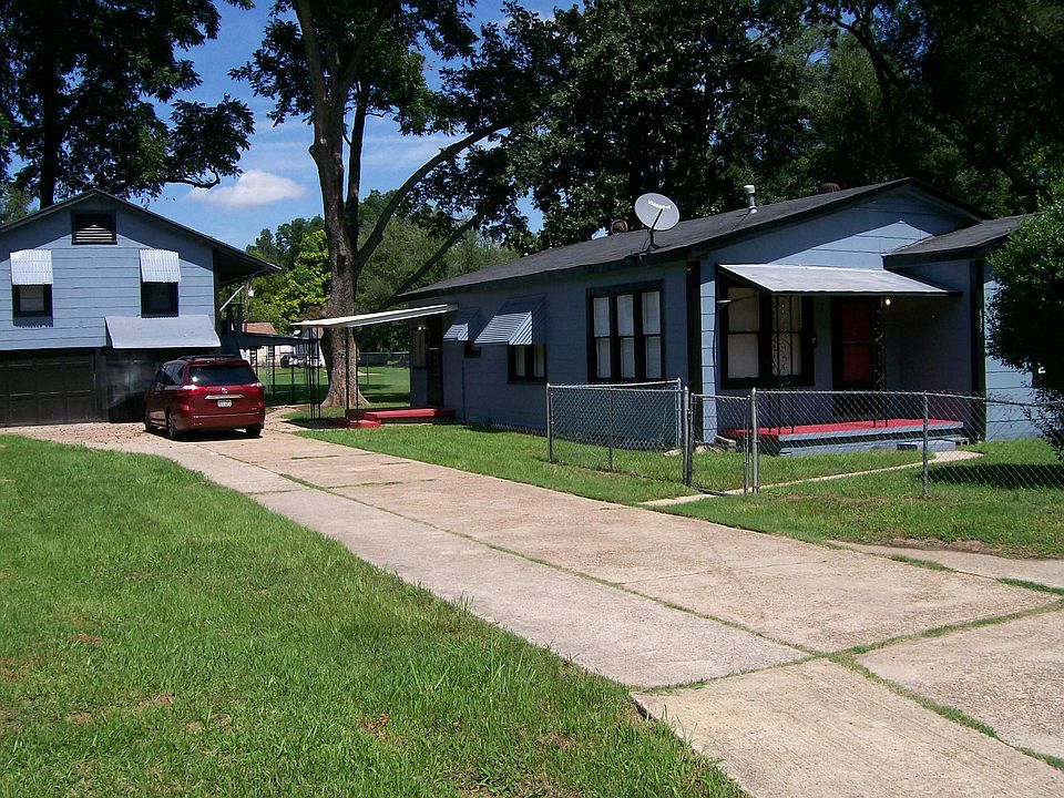 Exterior - front/side view