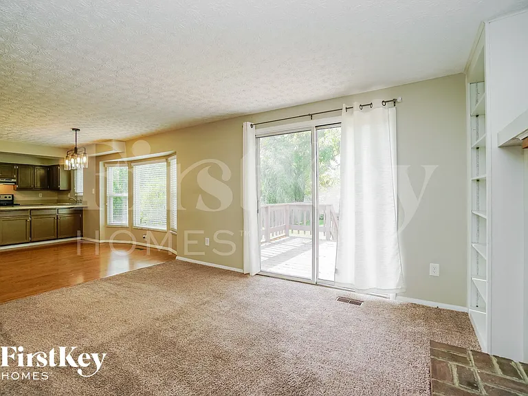 12111 Peppermill Ln — Photo 7