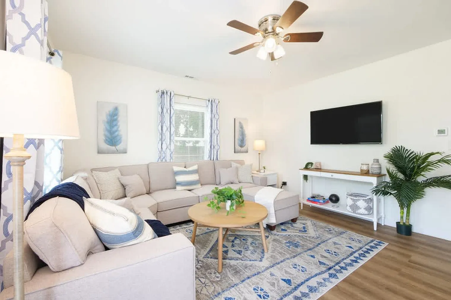 4 bed, 1.0 bath, $3,225 — Photo 1
