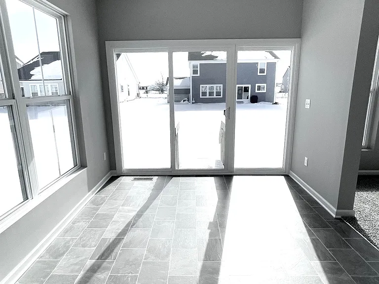 9083 Hawk Hill Way — Photo 5