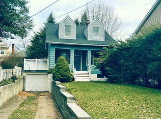 222 Manhattan Ter, Dumont, NJ 07628