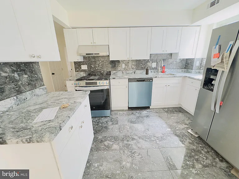 11372 Cherry Hill Rd #204 — Photo 5
