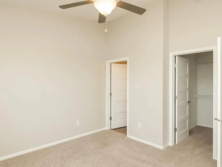 475 Penn Ct #15 — Photo 16