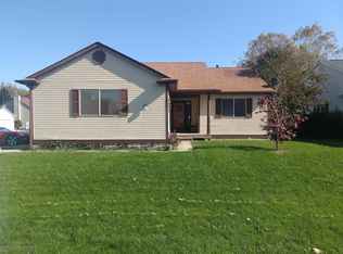 620 Winding River Way, Williamston, MI 48895