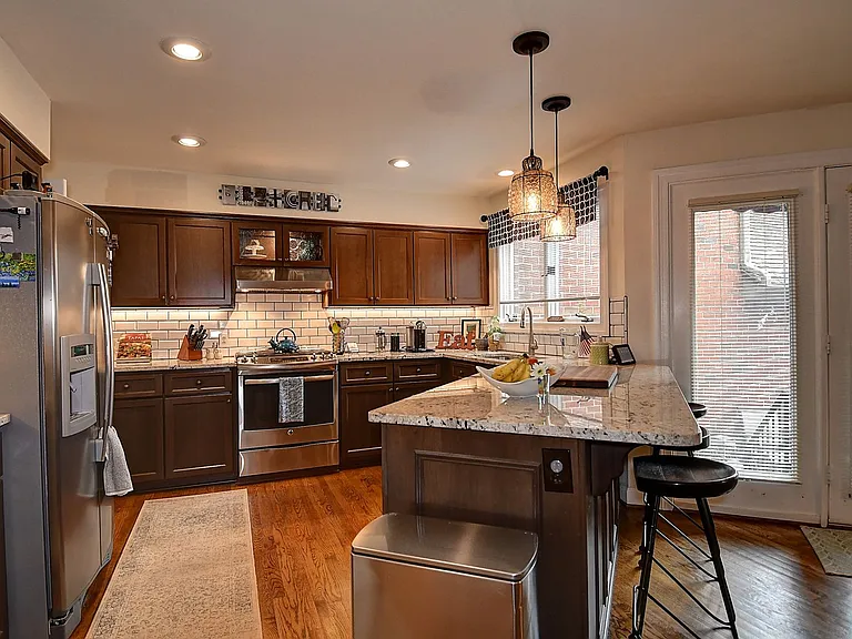 1301 Llewellyn Ave — Photo 10