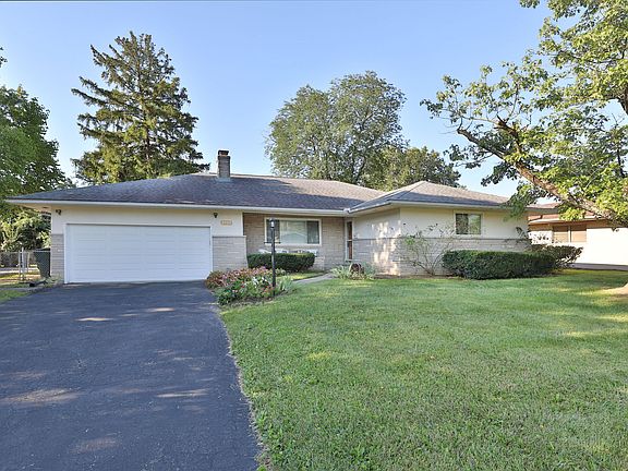 2nd image of 2725 Floribunda Dr
