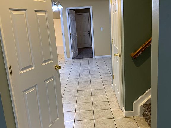 3rd image of 1116 Oatlands Park
