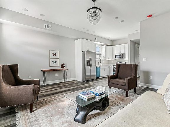 4th image of 2400-2402 Gravier St
