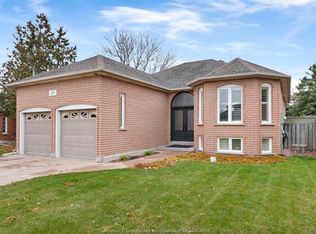 166 Eveleigh Cres, Windsor, ON N9E 4M2