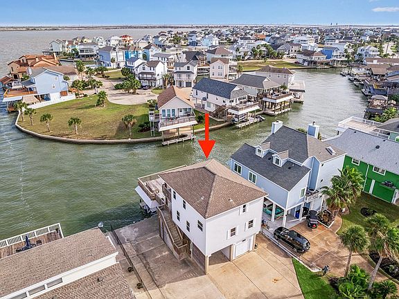 3rd image of 1814 Tiki Dr