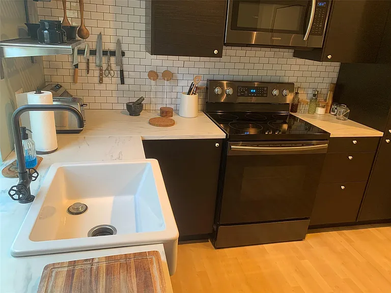 6241 Wheaton Dr #B — Photo 8