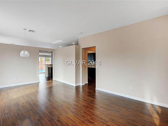 5th image of 2570 Wiltshire Ave