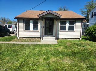 121 Shelton Blvd, Eastlake, OH