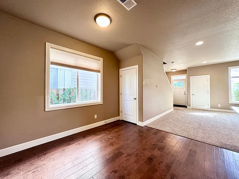 19021 Village Blvd — Photo 13