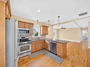 90 Taylor St Unit 4, Waltham, MA 02453