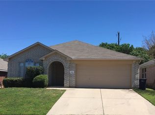 228 Goldeneye Ln, Fort Worth, TX 76120