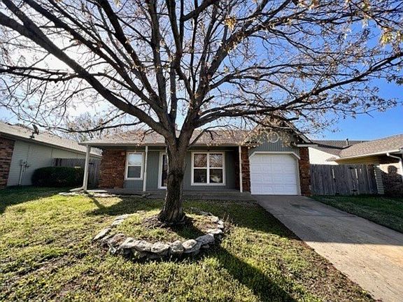 2nd image of 8405 N 116th Pl E