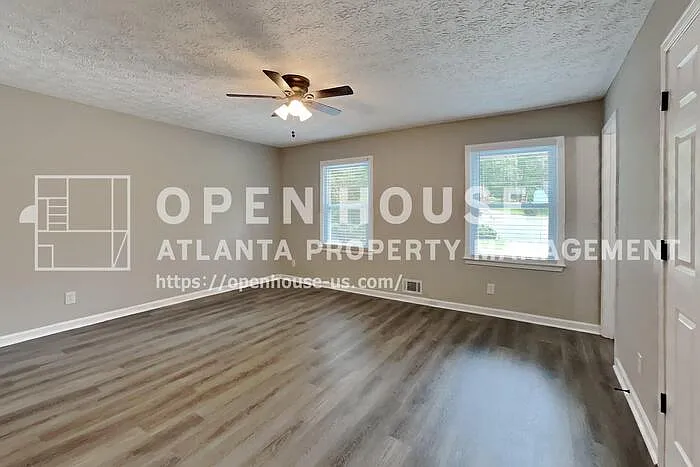 798 Brownlee Ln — Photo 9
