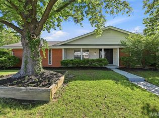 2723 Buckingham Dr, Florissant, MO 63033