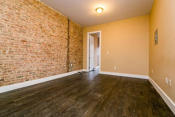 Rented by Nooklyn NYC LLC | media 34