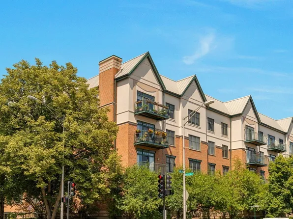 140 N Euclid Ave APT 303, Oak Park, IL 60302