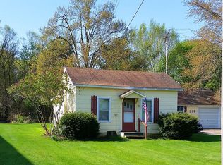 518 E Forest St, Edmore, MI 48829