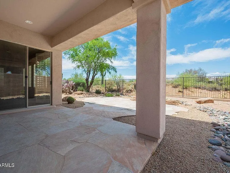 7684 E Balao Dr — Photo 3