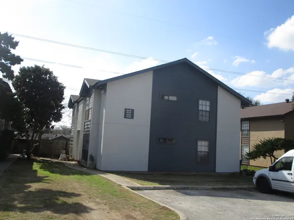 10601 STARCREST DR, San Antonio, TX 78217