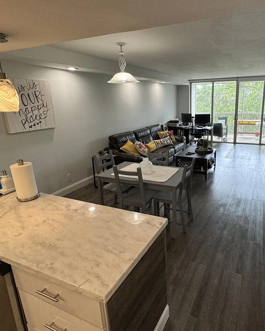 3 bed, 2.0 bath, 1390 sqft, $2,500 — Photo 1