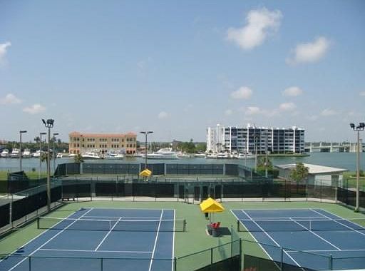 Home for Sale in Treasure Island, FL $250,000