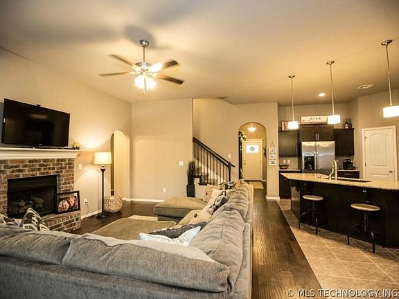 5th image of 9058 E 136th Pl S