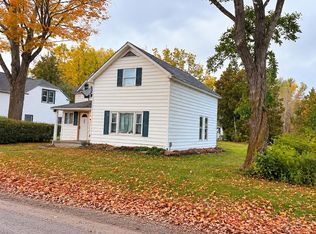 15960 Water St, Garden, MI 49835