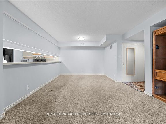 3rd image of 205 Somerset St W #105