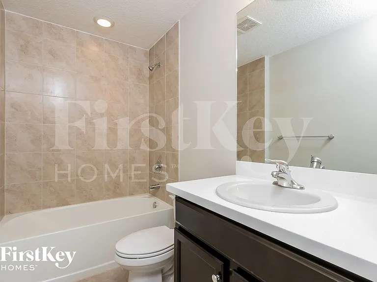 1902 SW Janette Ave — Photo 13