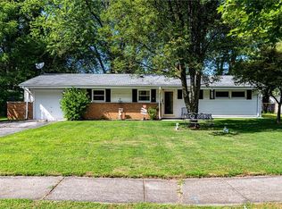 8443 Hallnorth Dr, Mentor, OH 44060