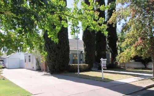 2nd image of 2060 W Willow St