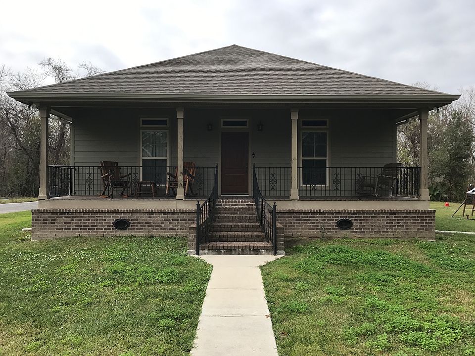 1st image of 139 Heritage Oaks Dr