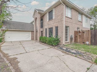 8806 Edenbridge St, Spring, TX 77379