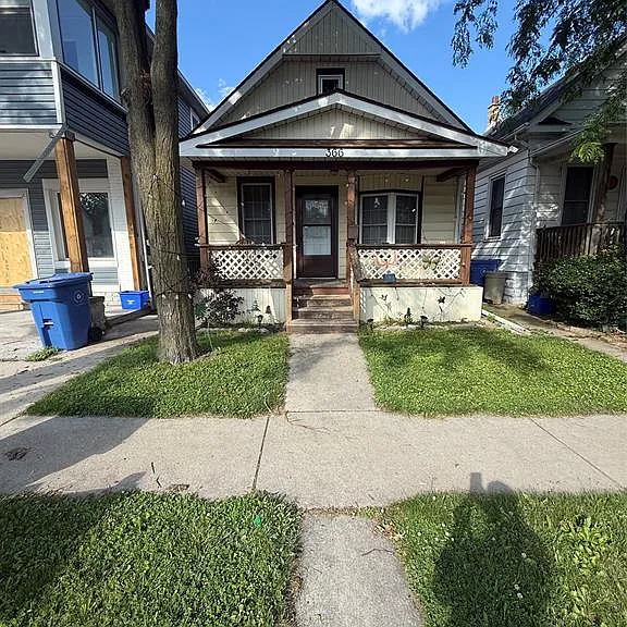 366 Bridge Ave — Photo 2