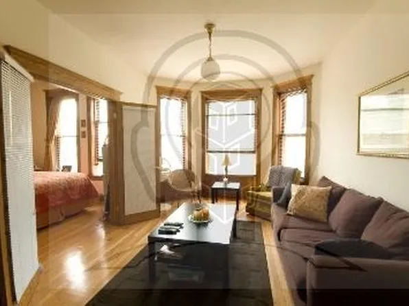 (undisclosed Address), Chicago, IL 60613