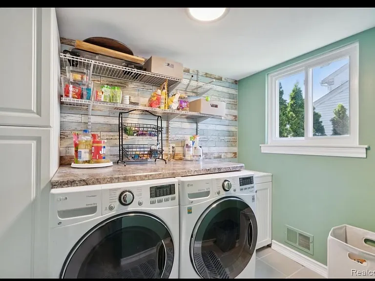 2233 Brookhaven Rd — Photo 15