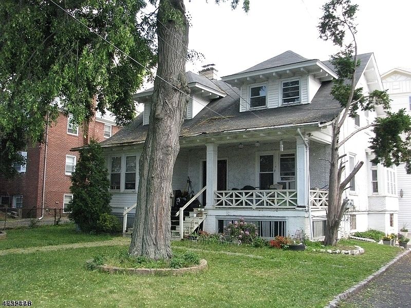 1st image of 88 Burnett Ave