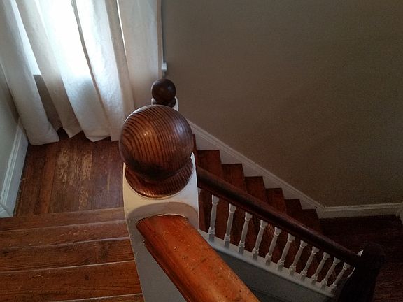 3rd image of 553 Davids St