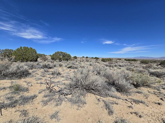 3rd image of 3821 Jennifer Rd NE