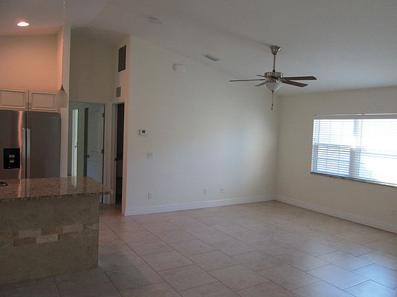 4th image of 1876 Atwater Dr